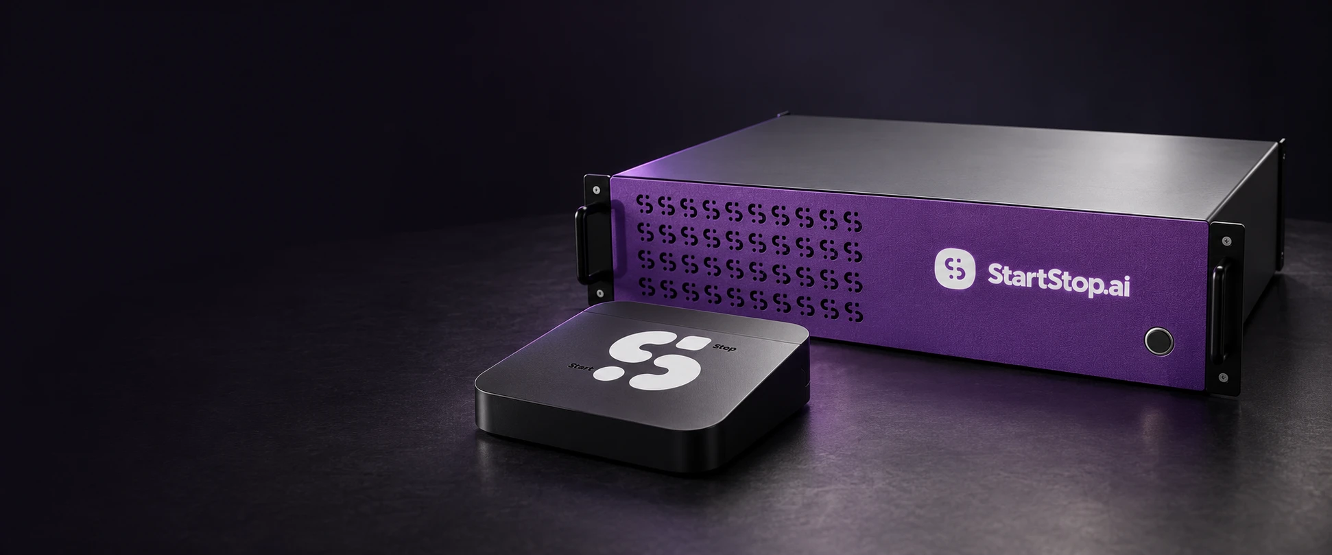 Producer StartStop con panel frontal violeta. HUB de mesa StartStop.